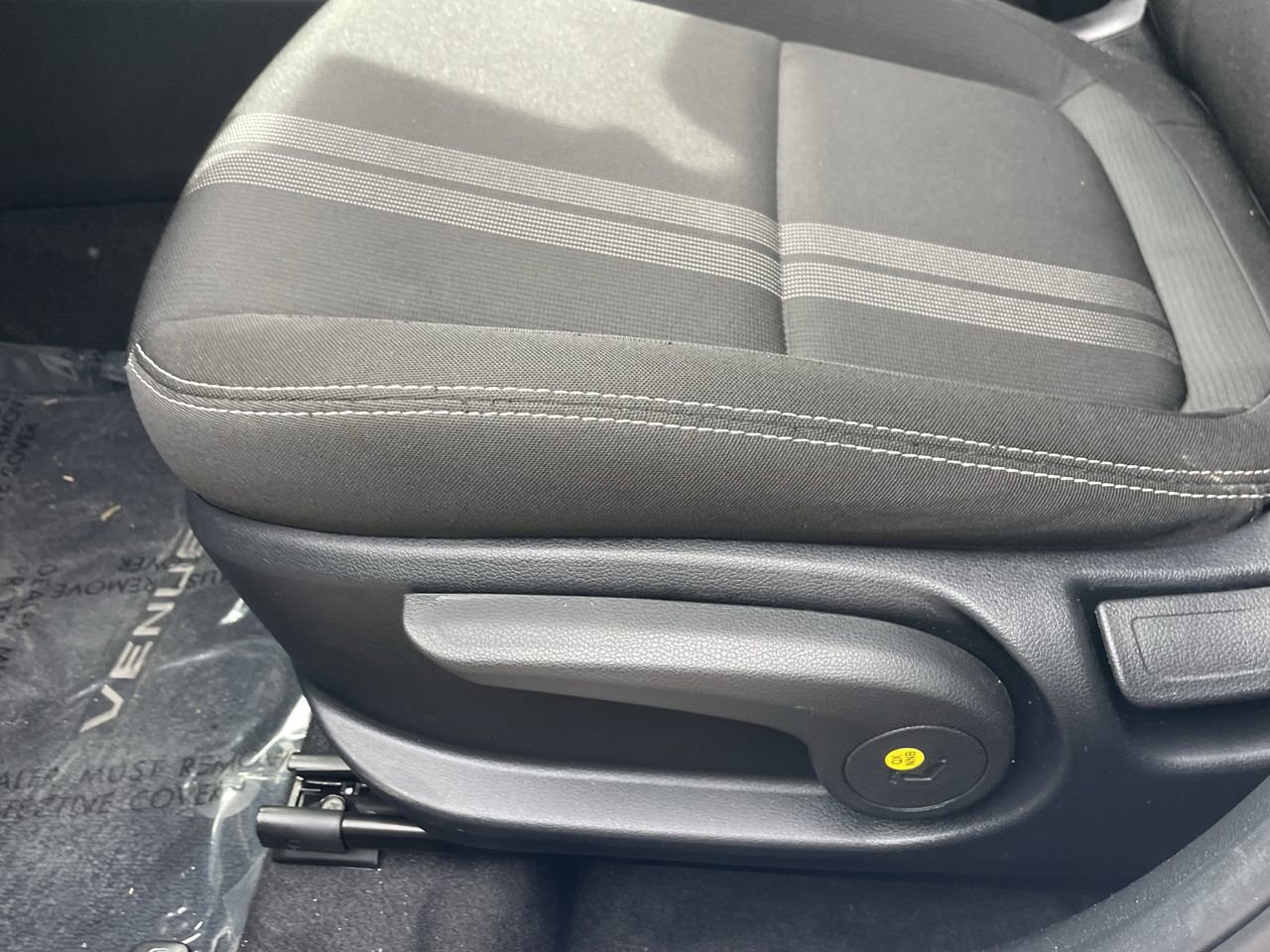 Certified 2024 Hyundai Venue SEL image 10