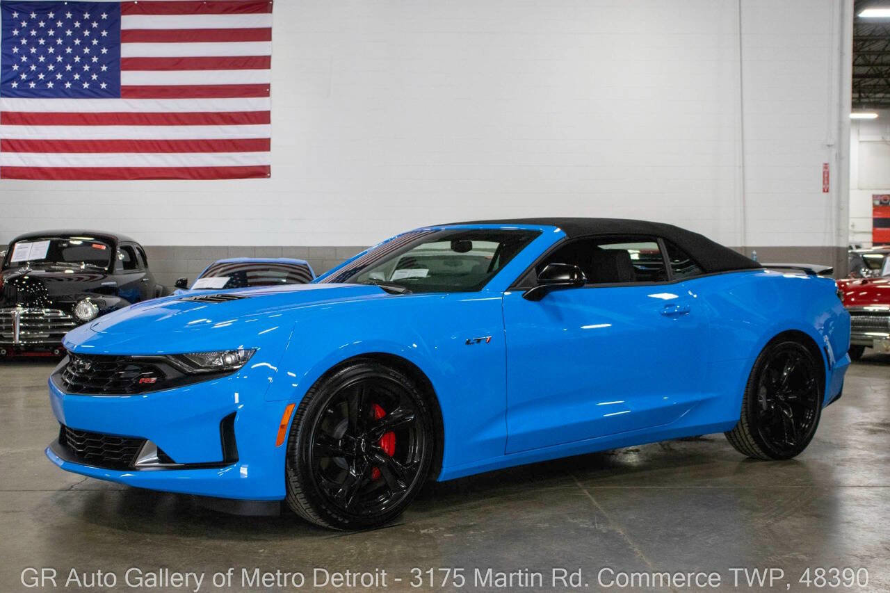 Used 2023 Chevrolet Camaro LT w/ RS Package image 2