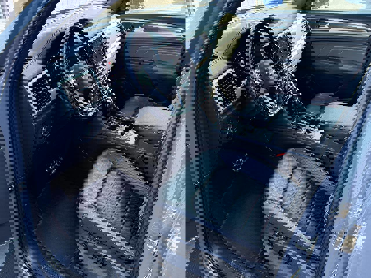 Used 2022 Volkswagen Atlas Cross Sport SEL Premium R-Line image 8