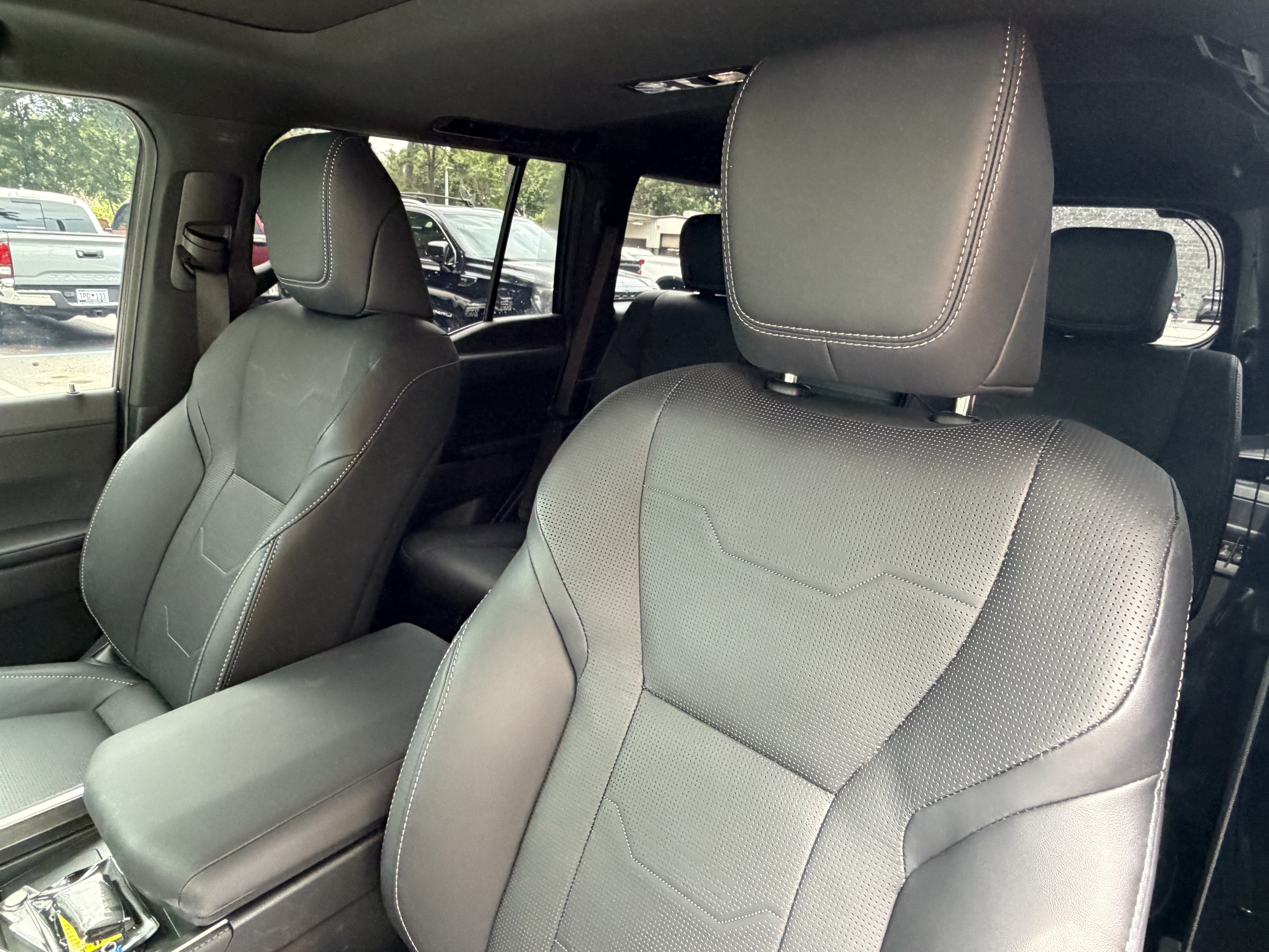 Used 2026 Lexus GX 550 w/ Accessory Package (2T) AWD/4WD image 18