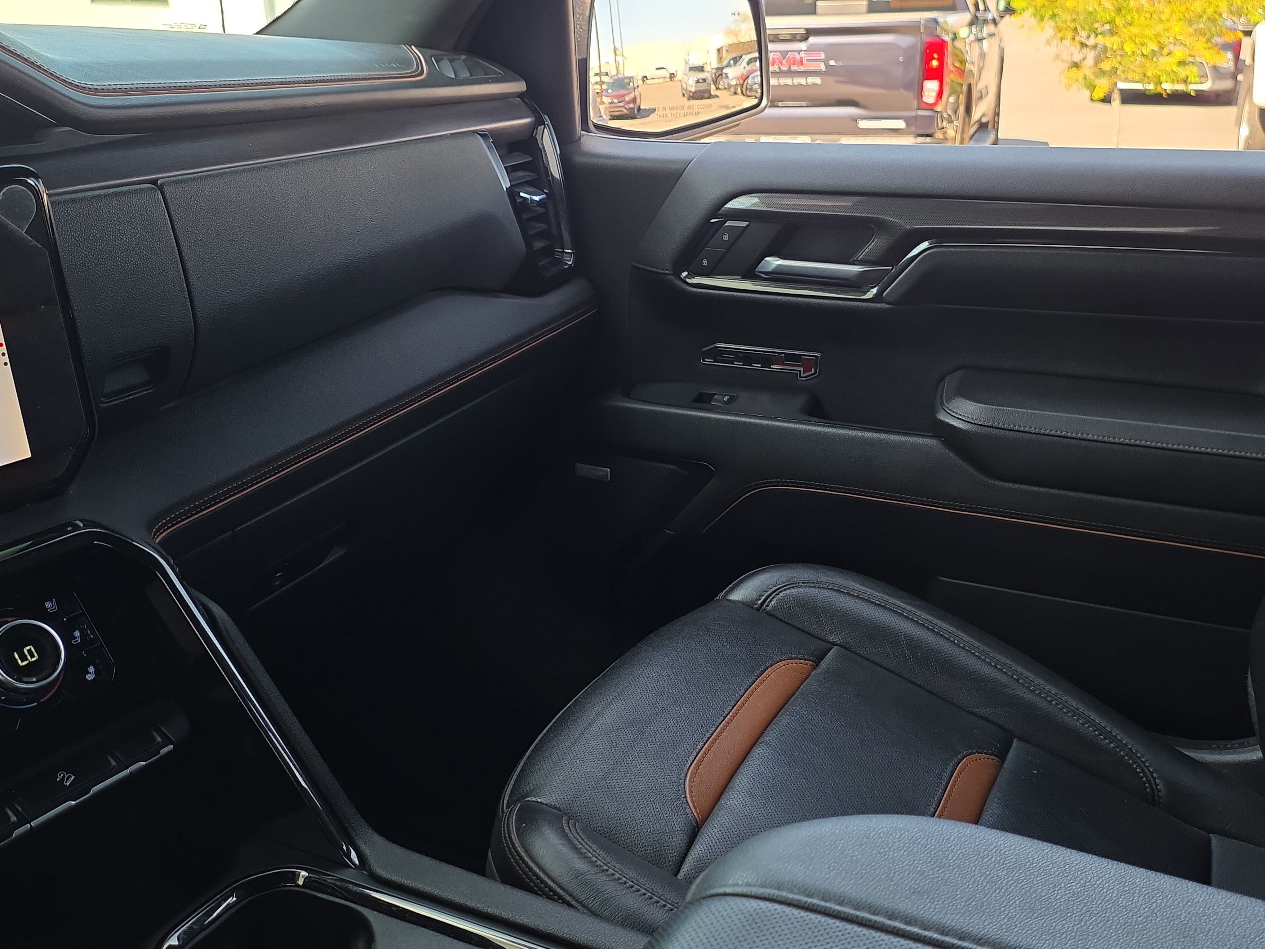 Used 2024 GMC Sierra 1500 AT4 w/ AT4 Preferred Package image 27