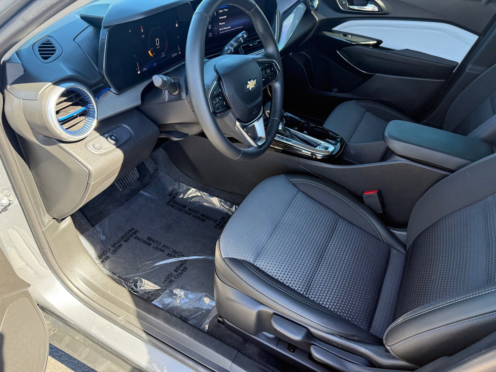 Used 2025 Chevrolet Trax LT w/ Driver Confidence Package image 19