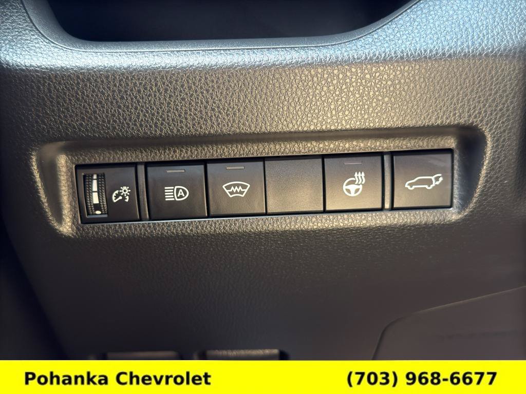 Used 2023 Toyota RAV4 XLE Premium AWD/4WD image 19