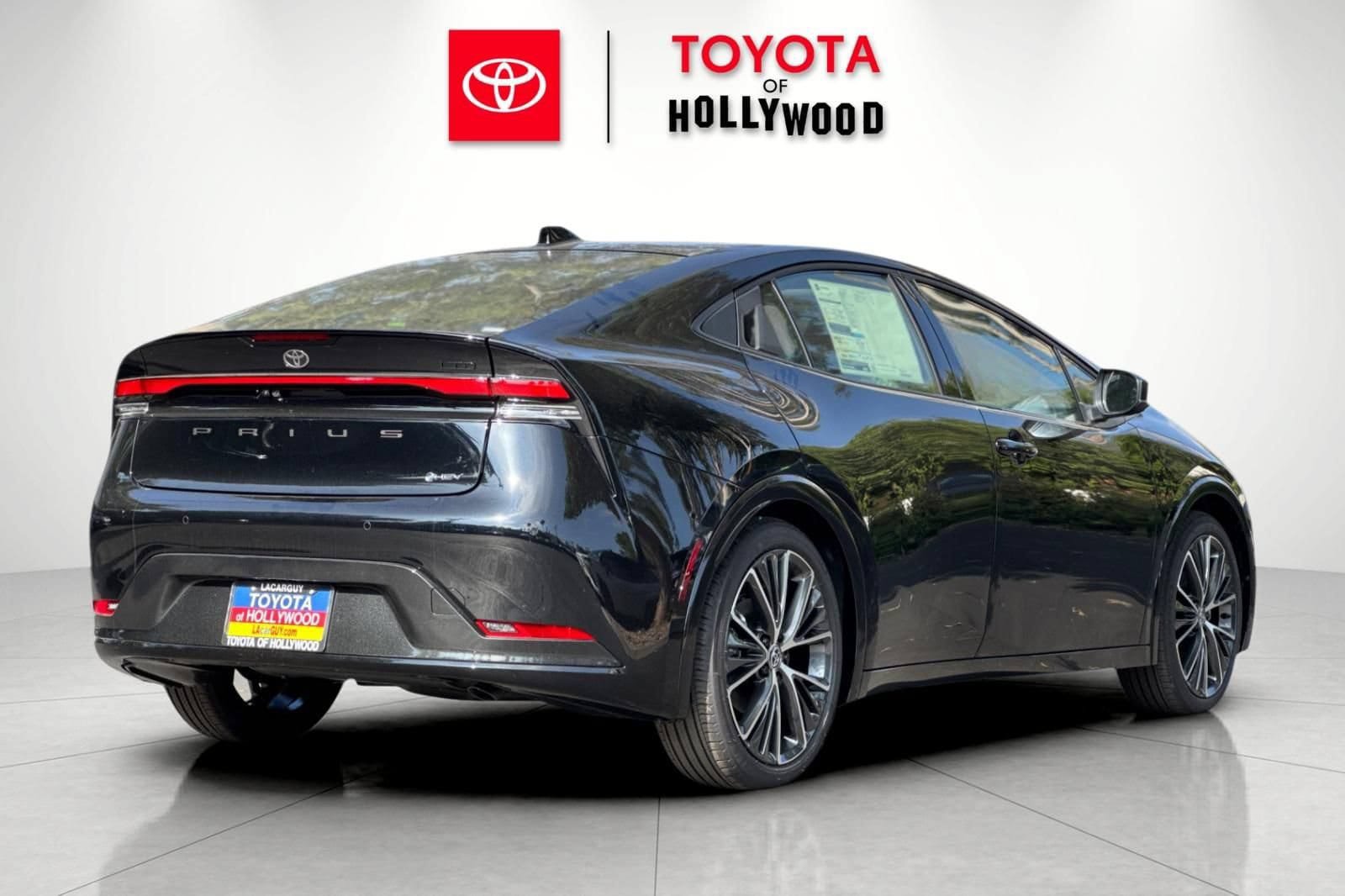 New 2026 Toyota Prius Limited FWD image 4