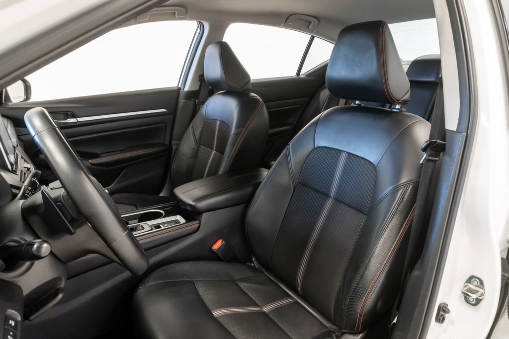 Used 2025 Nissan Altima 2.5 SR AWD/4WD image 8
