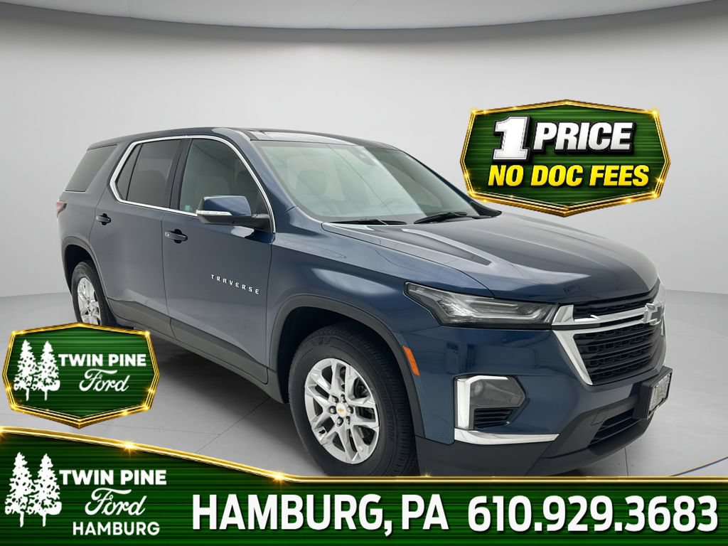 Used 2023 Chevrolet Traverse LS w/ Safety Package AWD/4WD image 1