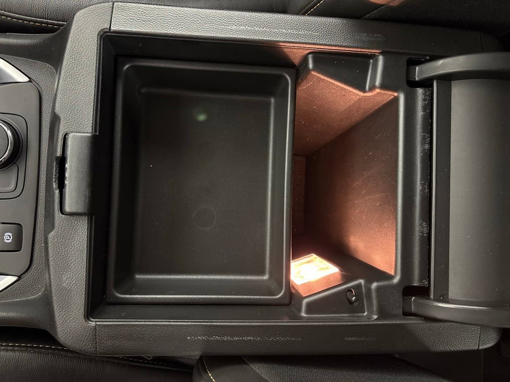 Used 2020 Chevrolet Traverse LT w/ LPO, Floor Liner Package AWD/4WD image 32