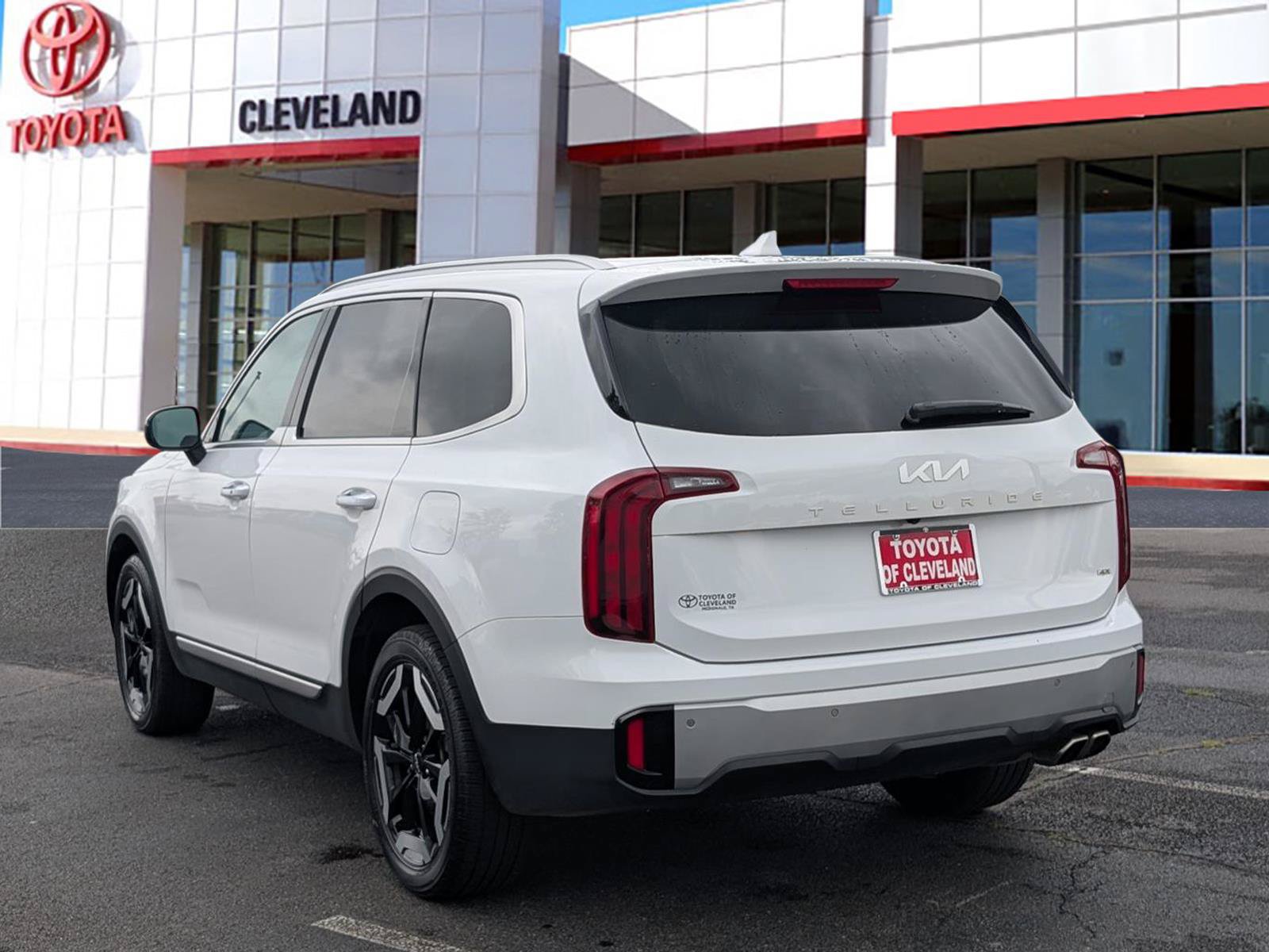 Used 2023 Kia Telluride S w/ S Sunroof Package AWD/4WD image 6