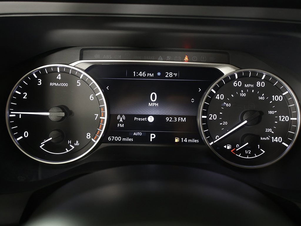 Used 2024 Nissan Pathfinder S image 39