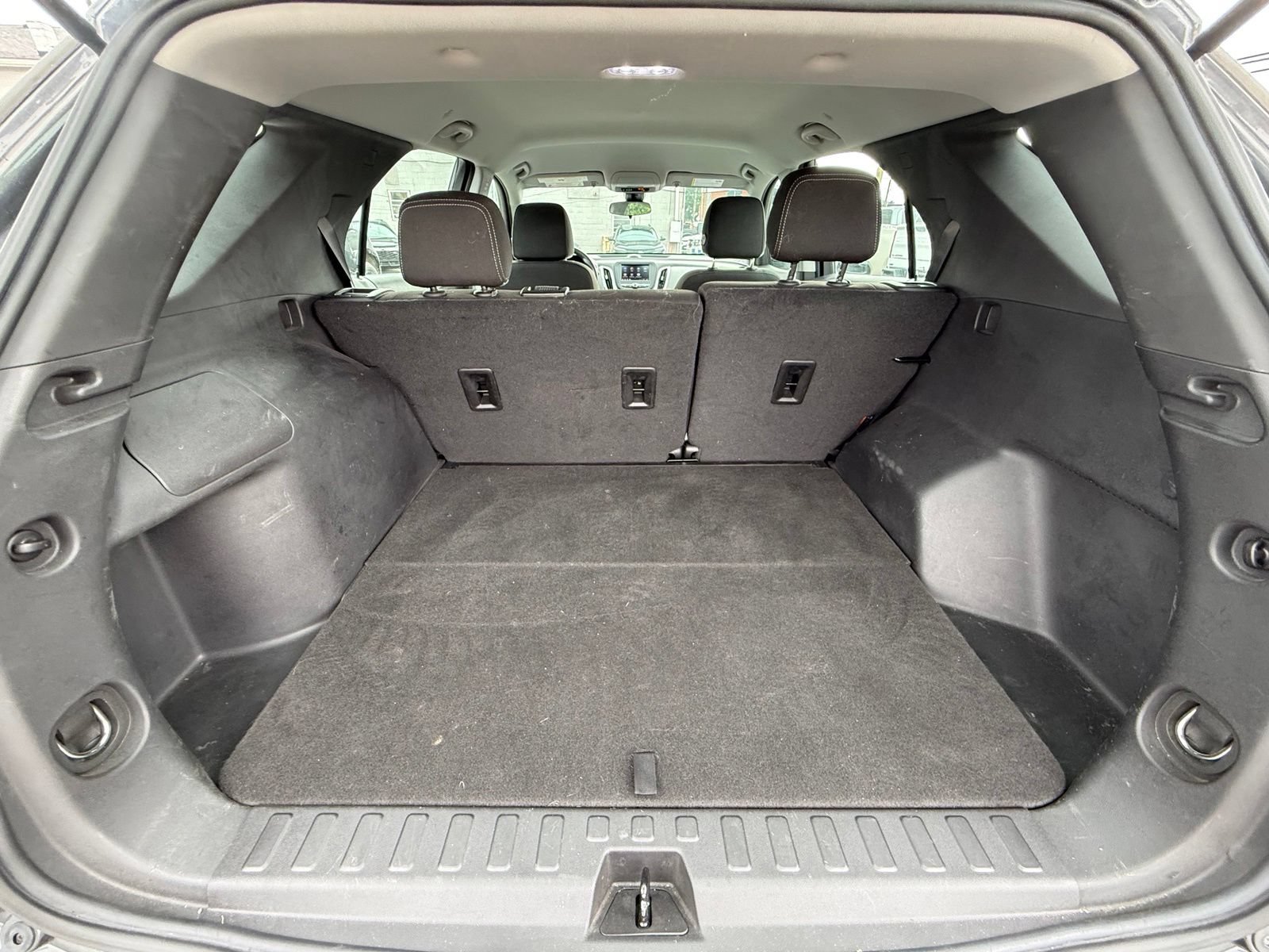 Used 2022 Chevrolet Equinox LS AWD/4WD image 27