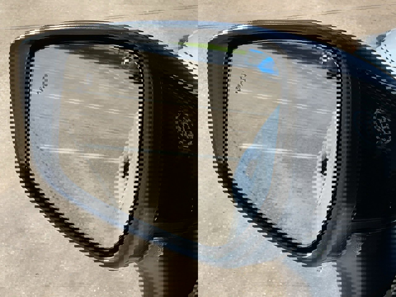 New 2025 Nissan Versa SR w/ Trunk Package image 10