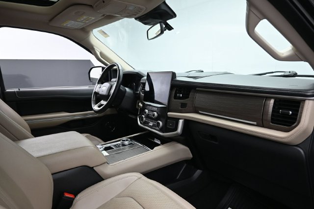 Certified 2024 Ford Expedition Limited RWD image 32