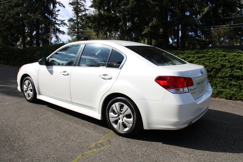 Used 2010 Subaru Legacy 2.5i AWD/4WD image 4