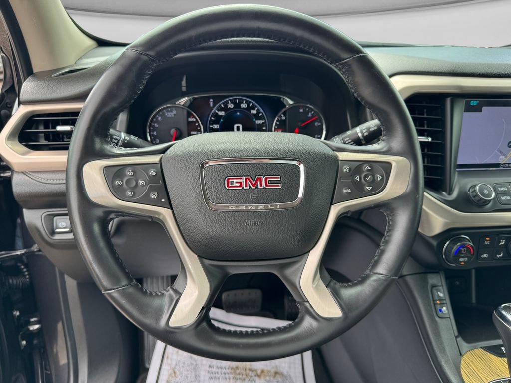 Used 2018 GMC Acadia Denali w/ Technology Package AWD/4WD image 29
