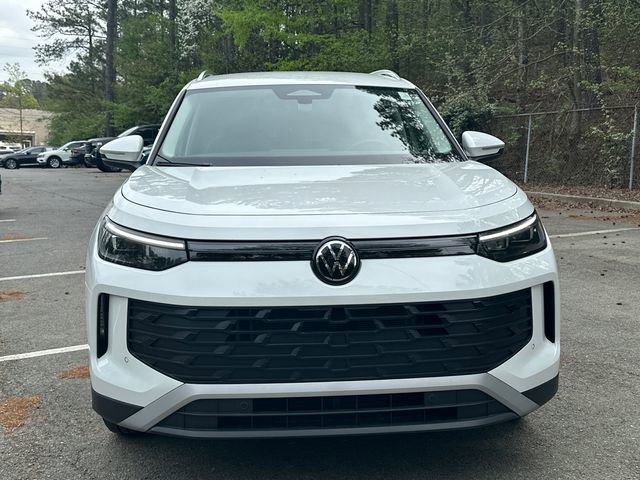 Certified 2025 Volkswagen Tiguan S image 2