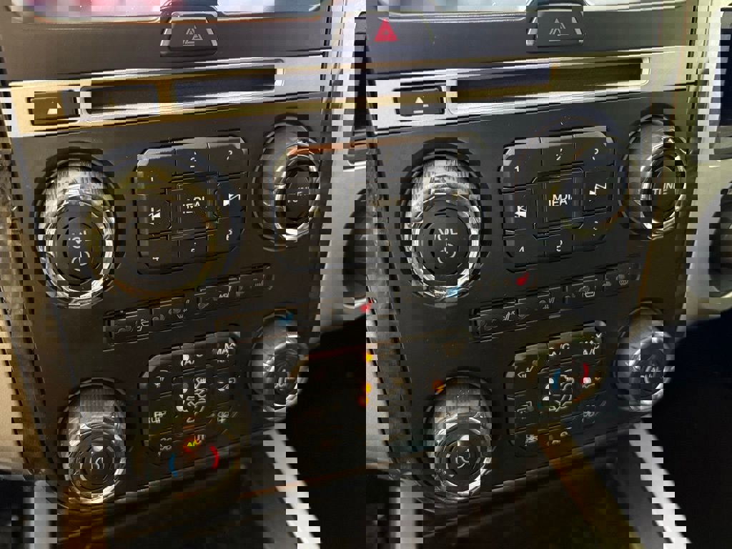 Used 2016 Ford Expedition Limited RWD image 29