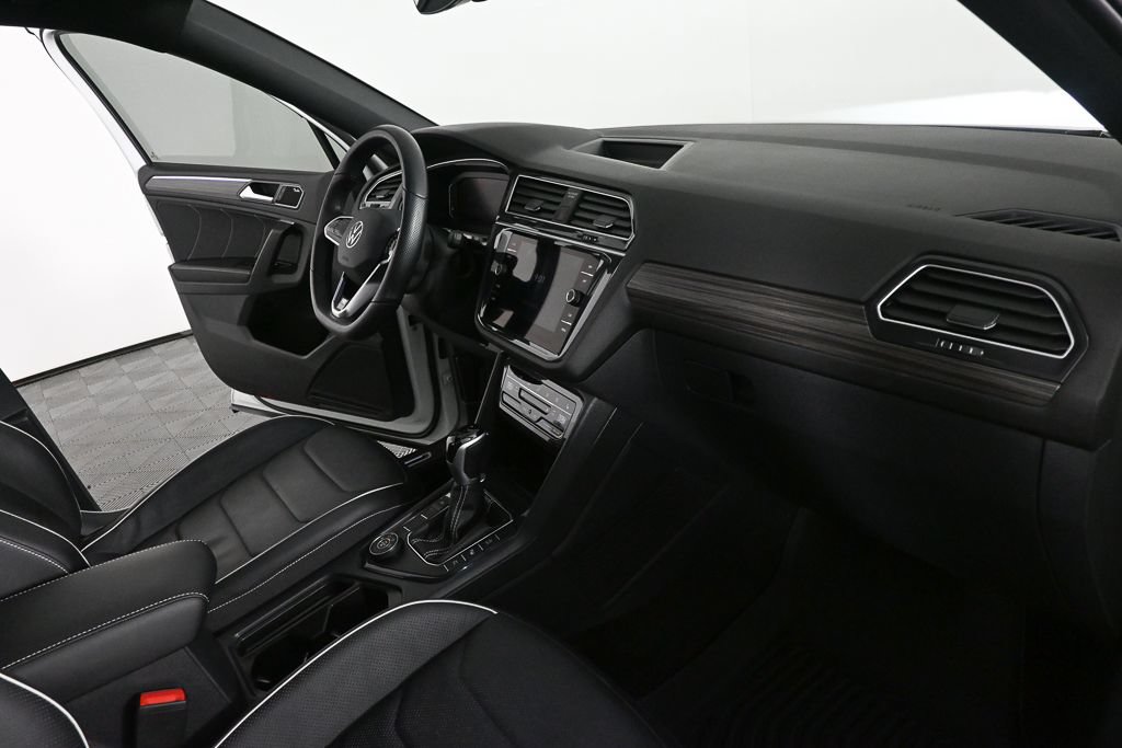 Used 2024 Volkswagen Tiguan SEL R-Line AWD/4WD image 22