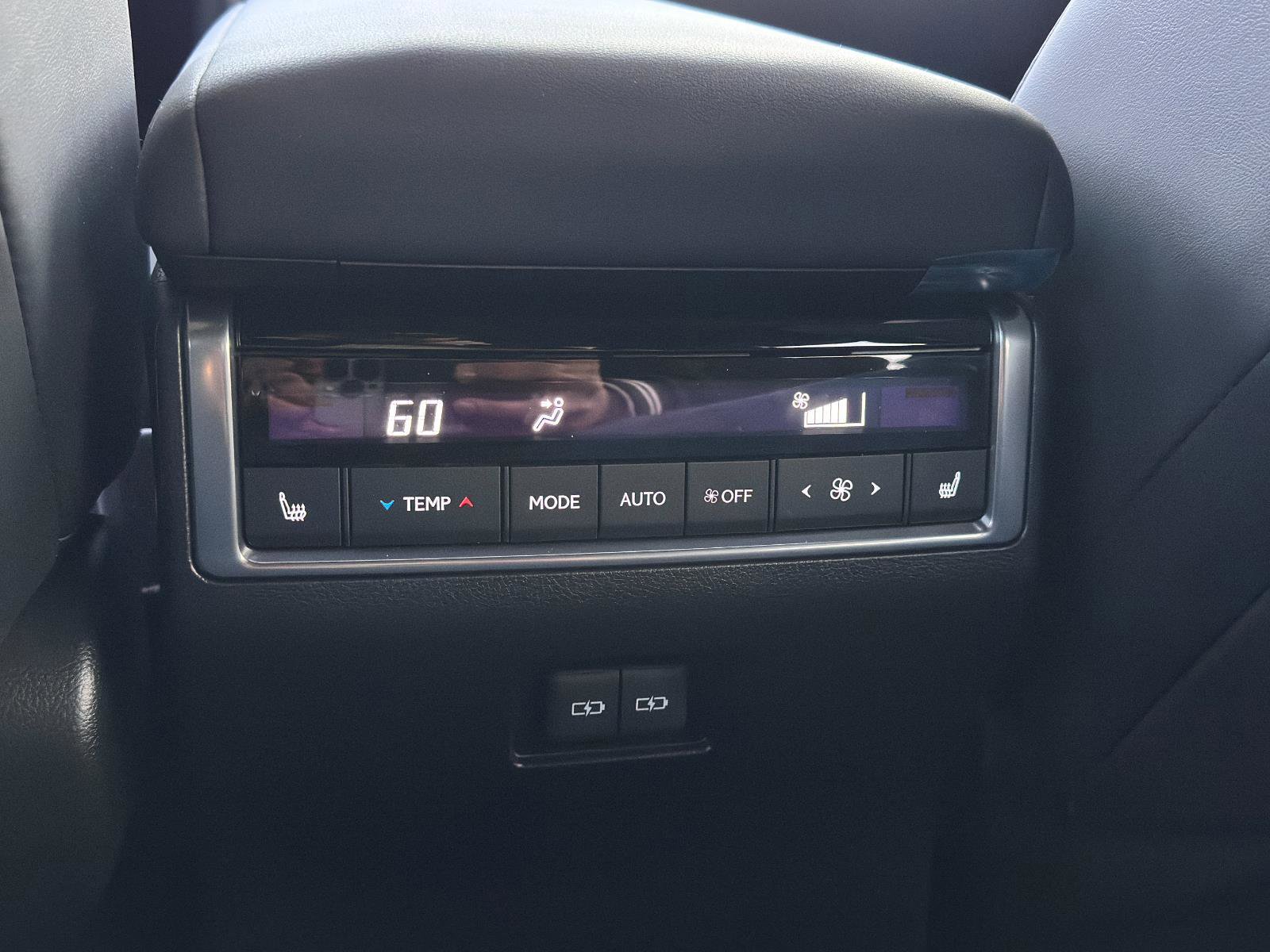 Used 2024 Lexus GX 550 GX 550 Premium w/ Accessory Package (31) image 28