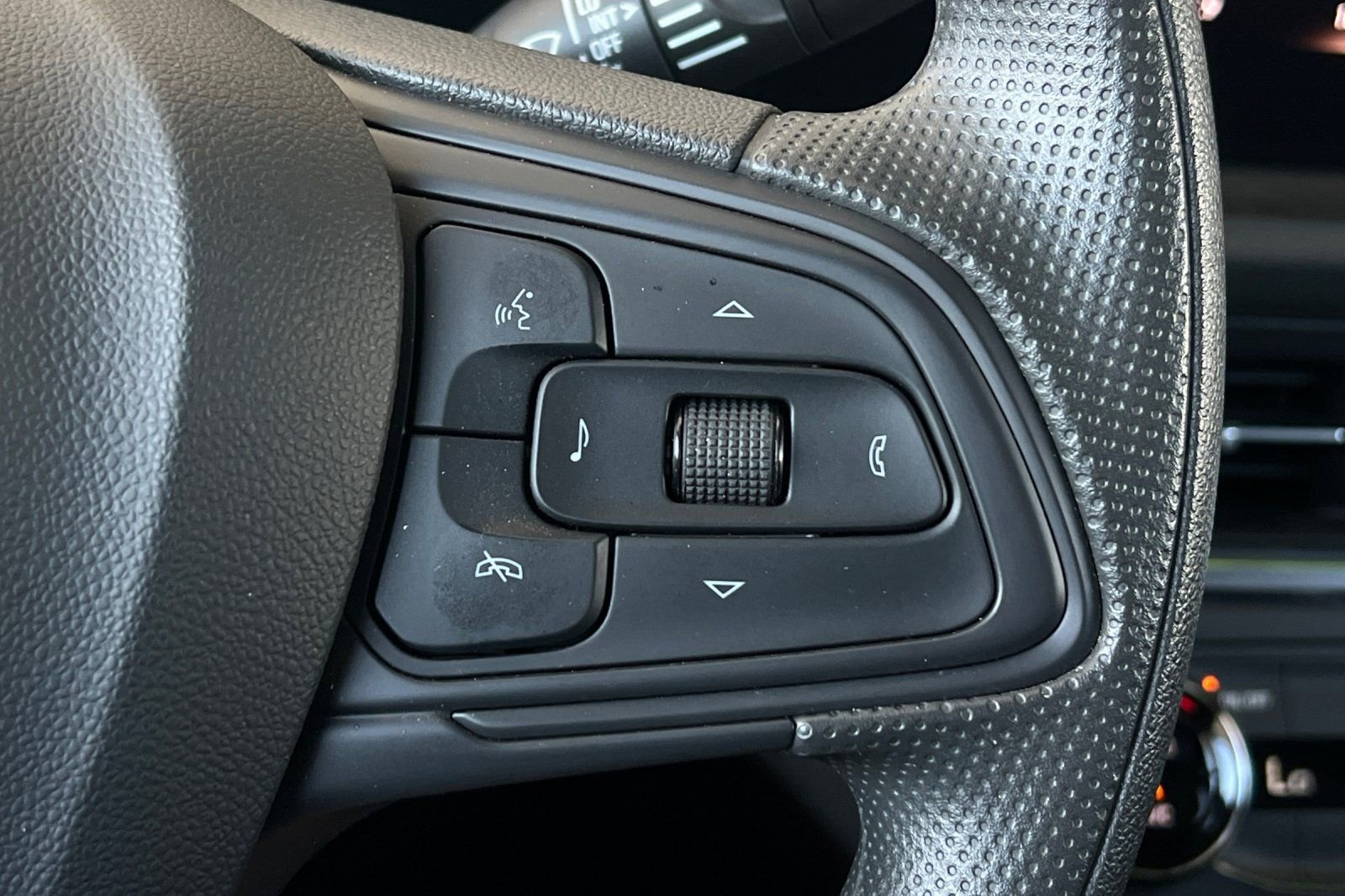 Used 2026 Buick Envista Preferred FWD image 32