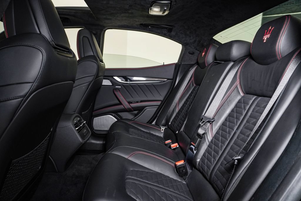 Certified 2023 Maserati Ghibli Modena Q4 AWD/4WD image 17