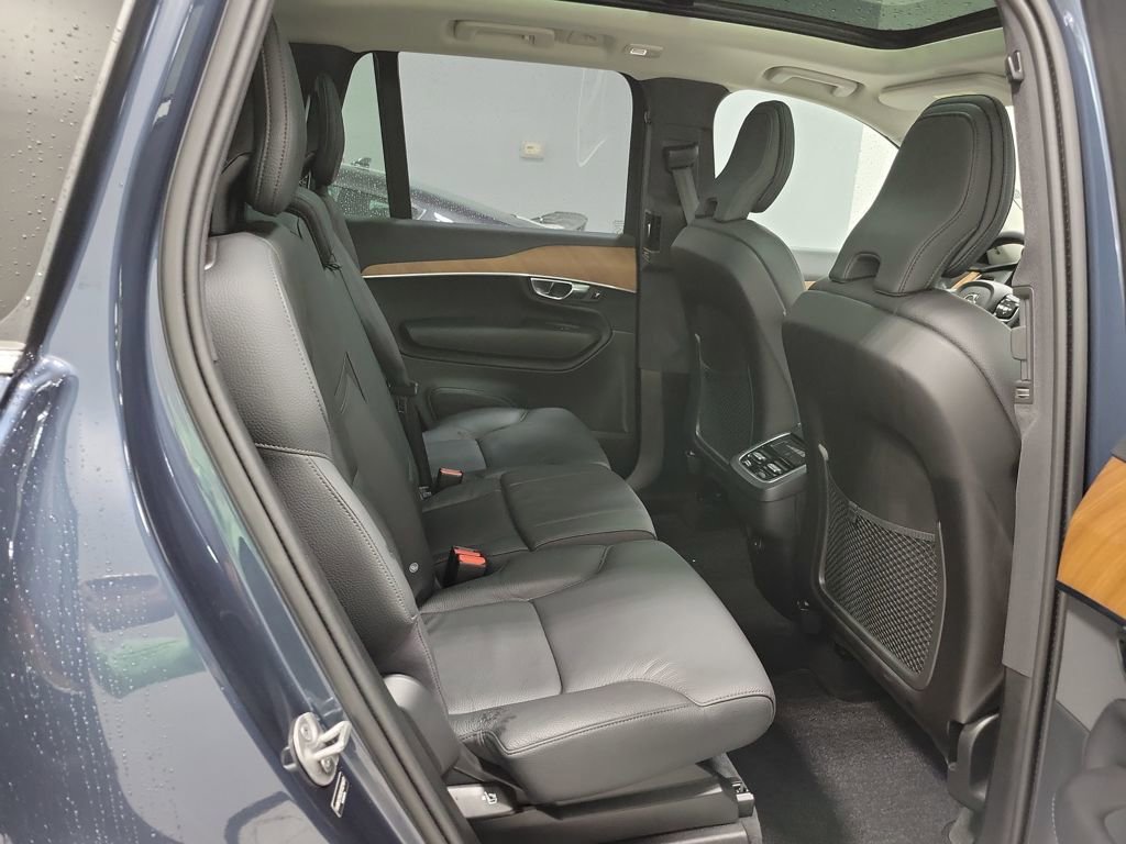 Used 2025 Volvo XC90 B5 Plus w/ Protection Package Premier image 27