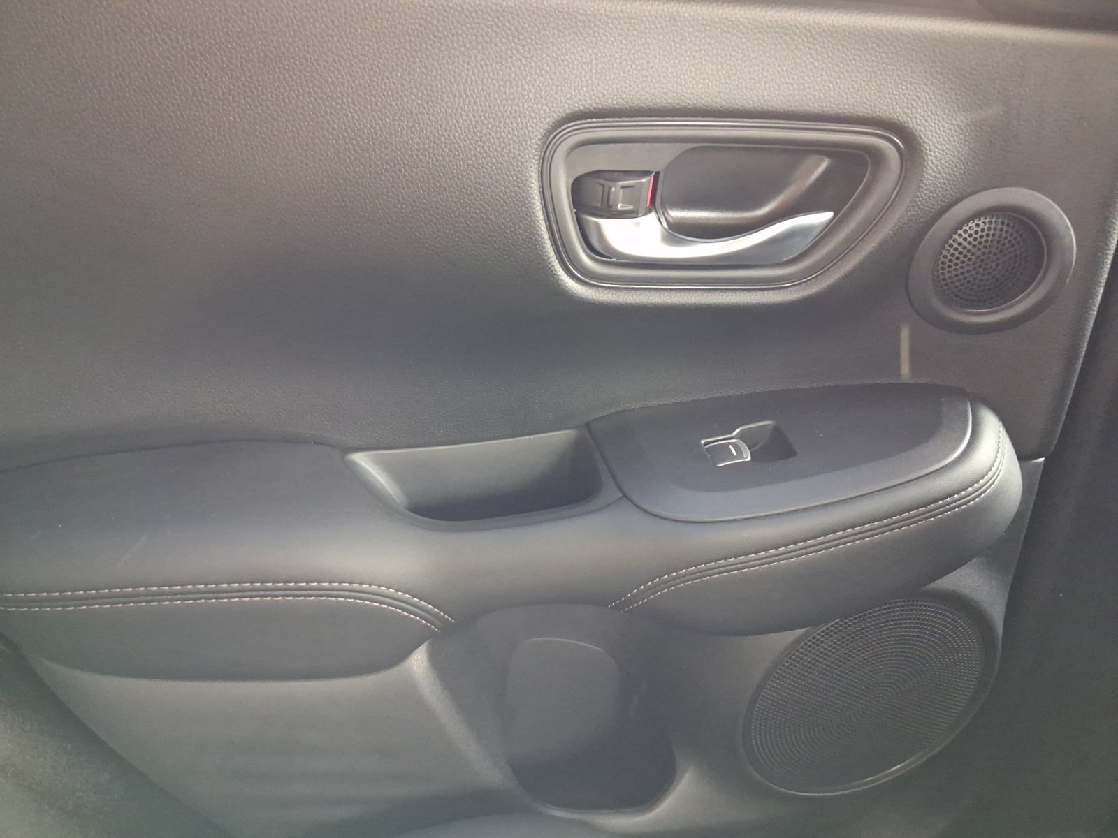 Used 2024 Honda HR-V EX-L image 19