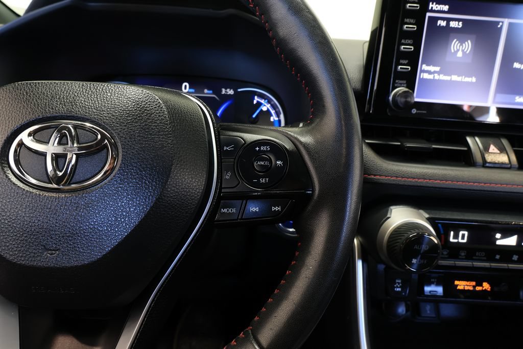 Used 2021 Toyota RAV4 SE w/ Weather & Moonroof Package AWD/4WD image 27