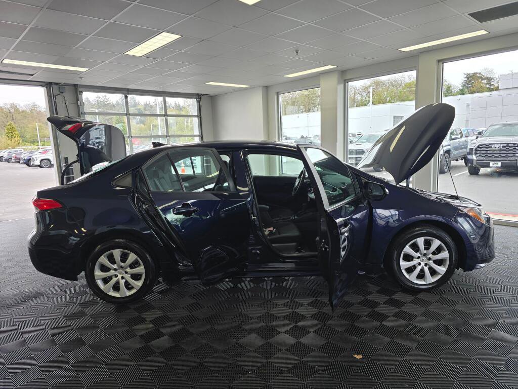 Used 2024 Toyota Corolla LE FWD image 17