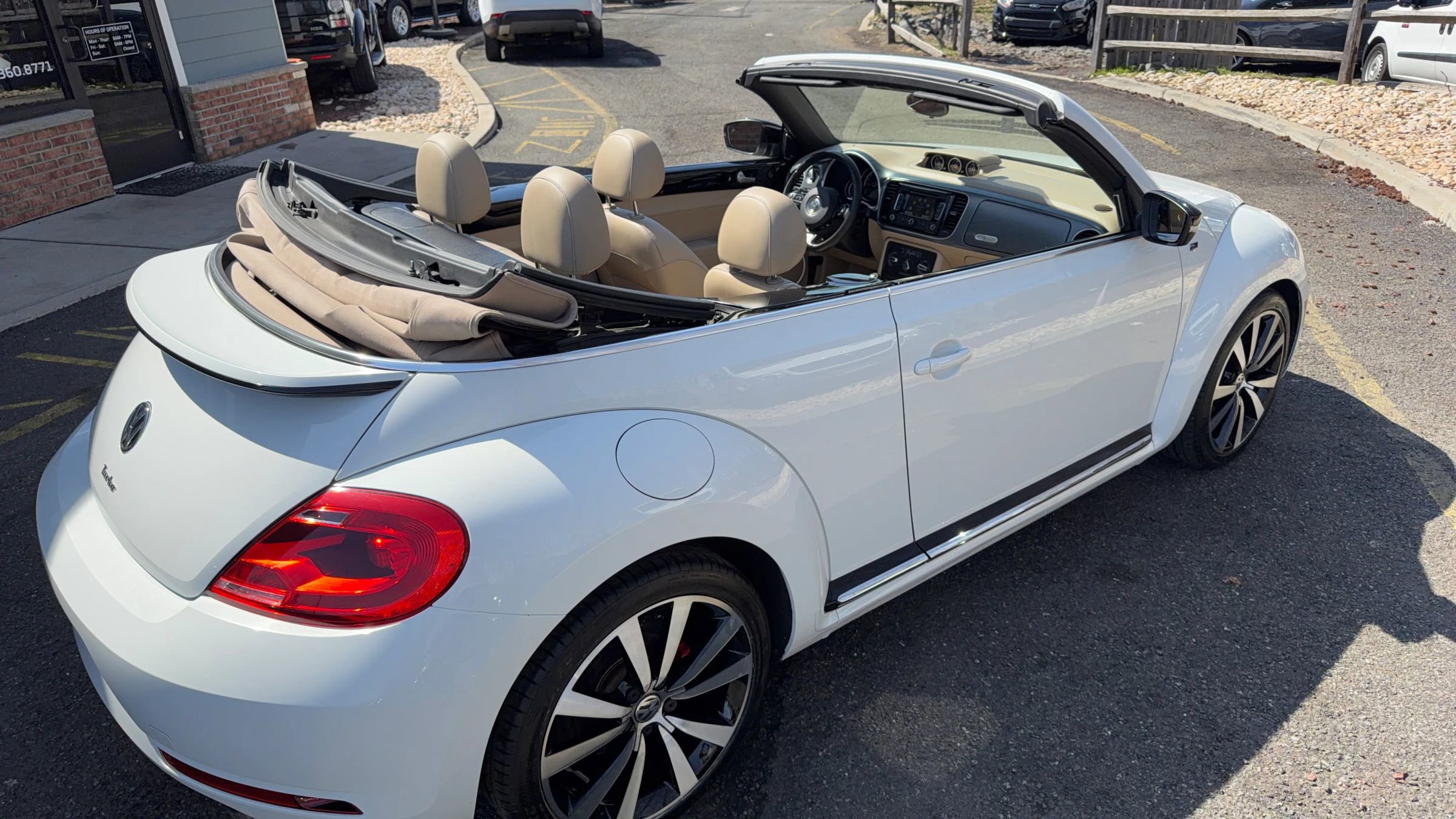 Used 2015 Volkswagen Beetle R-Line image 15