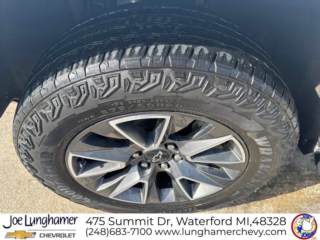 Used 2024 Chevrolet Tahoe Z71 w/ Z71 Off-Road Package AWD/4WD image 10