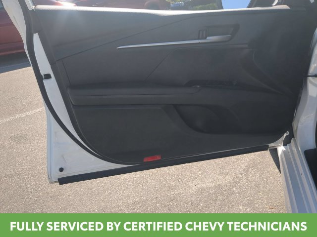 Used 2025 Toyota Camry SE FWD image 21