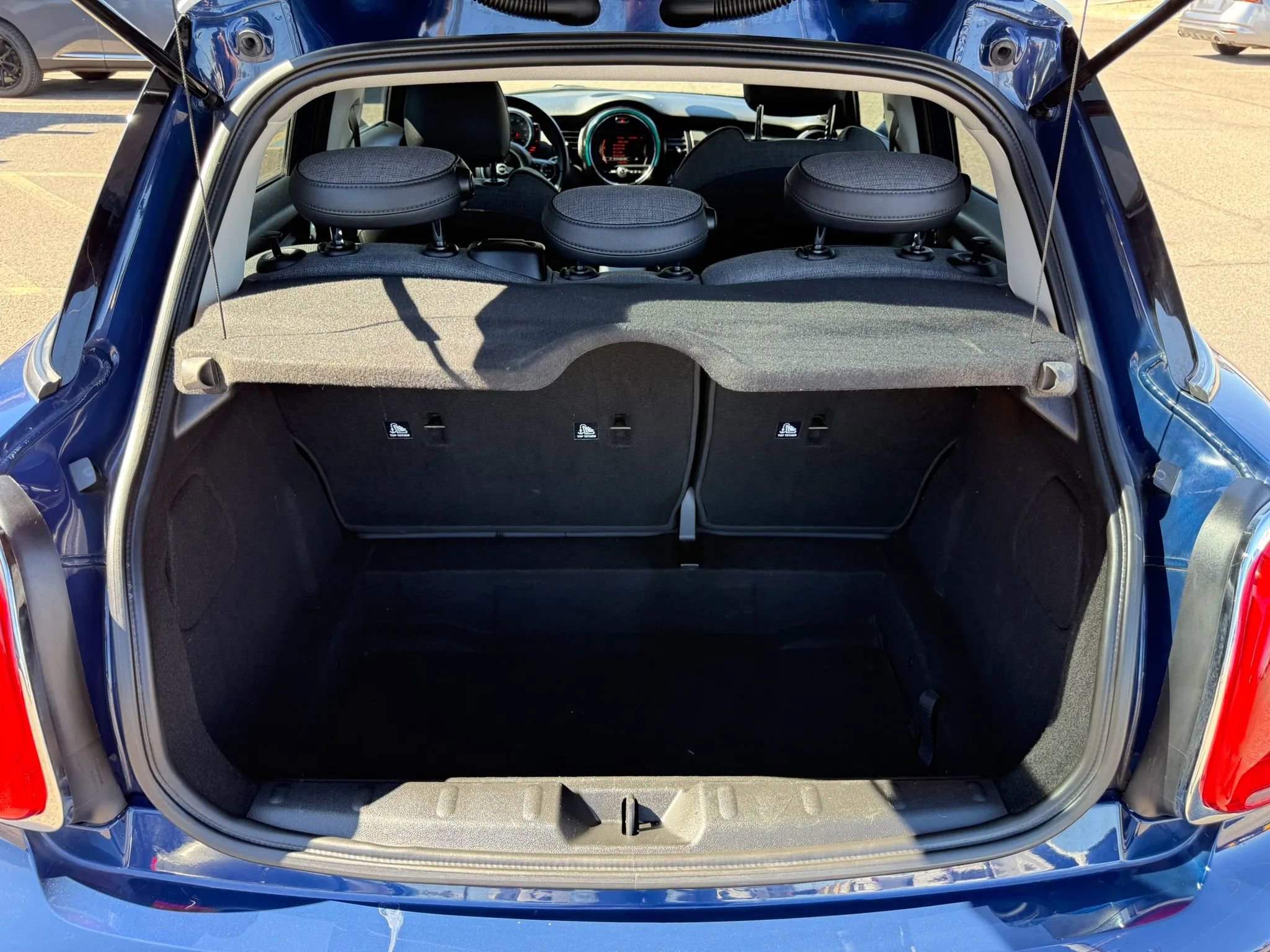 Used 2015 MINI Cooper 4-Door Hardtop image 45