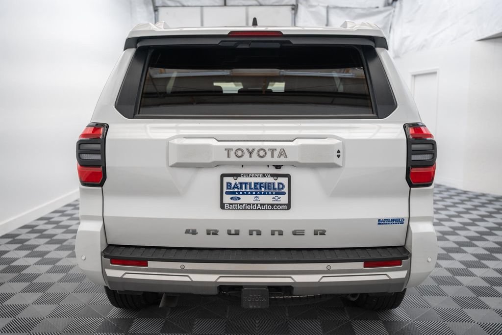 Used 2025 Toyota 4Runner Limited AWD/4WD image 7