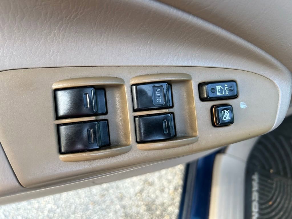 Used 2007 Toyota Tacoma PreRunner RWD image 16