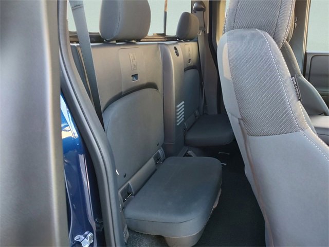 Used 2022 Nissan Frontier SV image 33