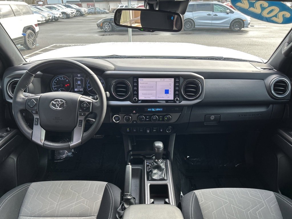 Used 2022 Toyota Tacoma TRD Off-Road image 19