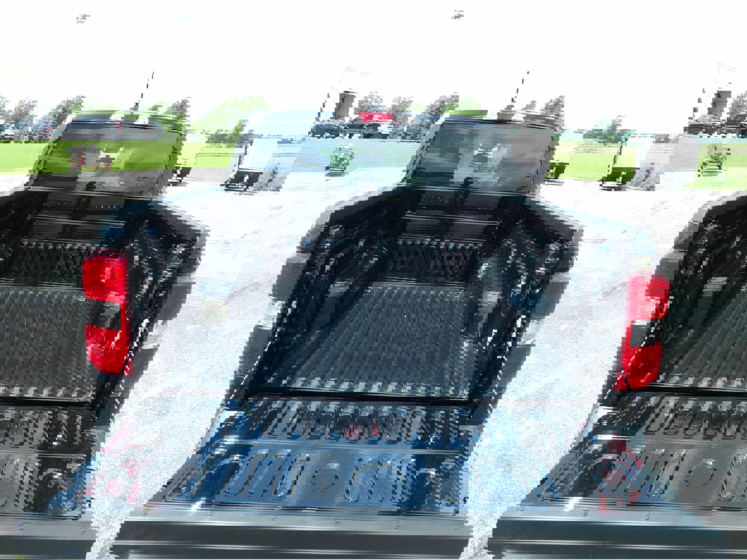 New 2025 Ford Maverick XLT w/ XLT Luxury Package image 11