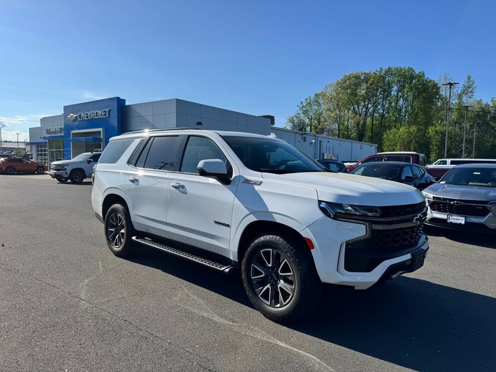 Used 2022 Chevrolet Tahoe Z71 w/ Luxury Package AWD/4WD image 18