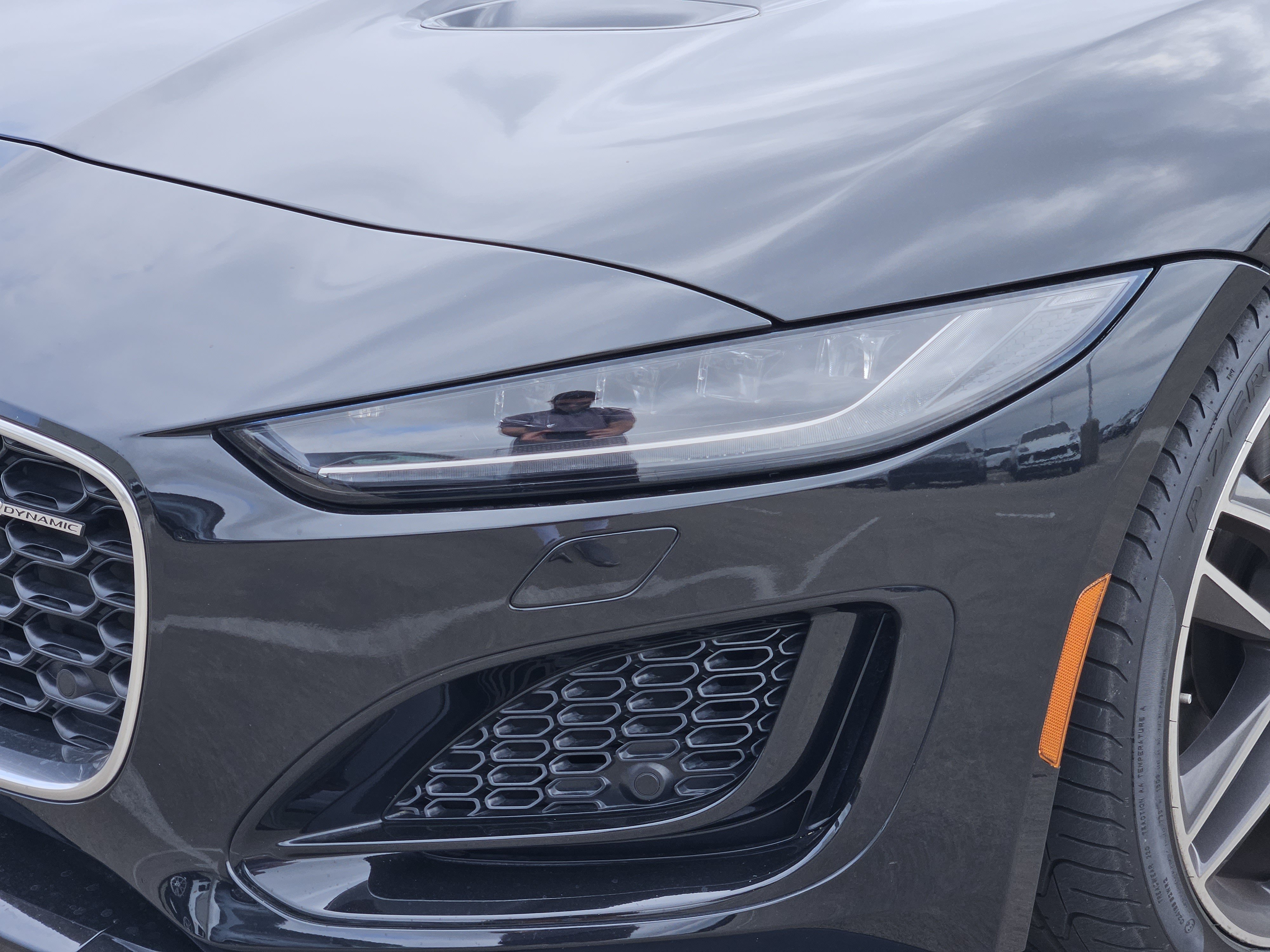 Used 2024 Jaguar F-TYPE R-Dynamic RWD image 12