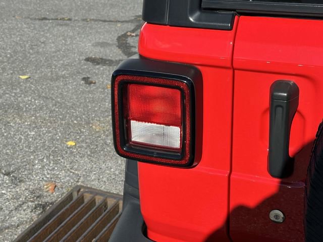 Used 2022 Jeep Wrangler Unlimited Sport image 30