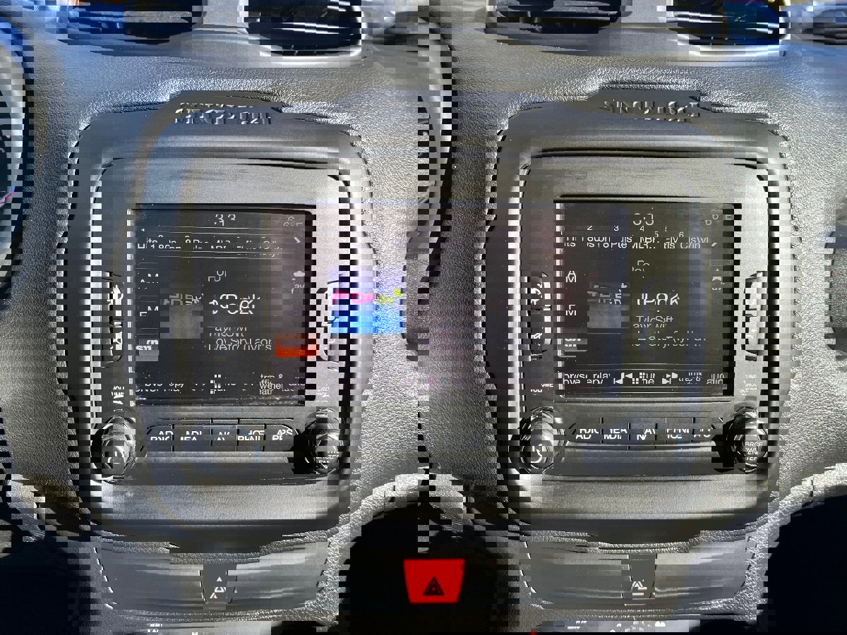 Used 2017 Jeep Renegade Trailhawk image 13