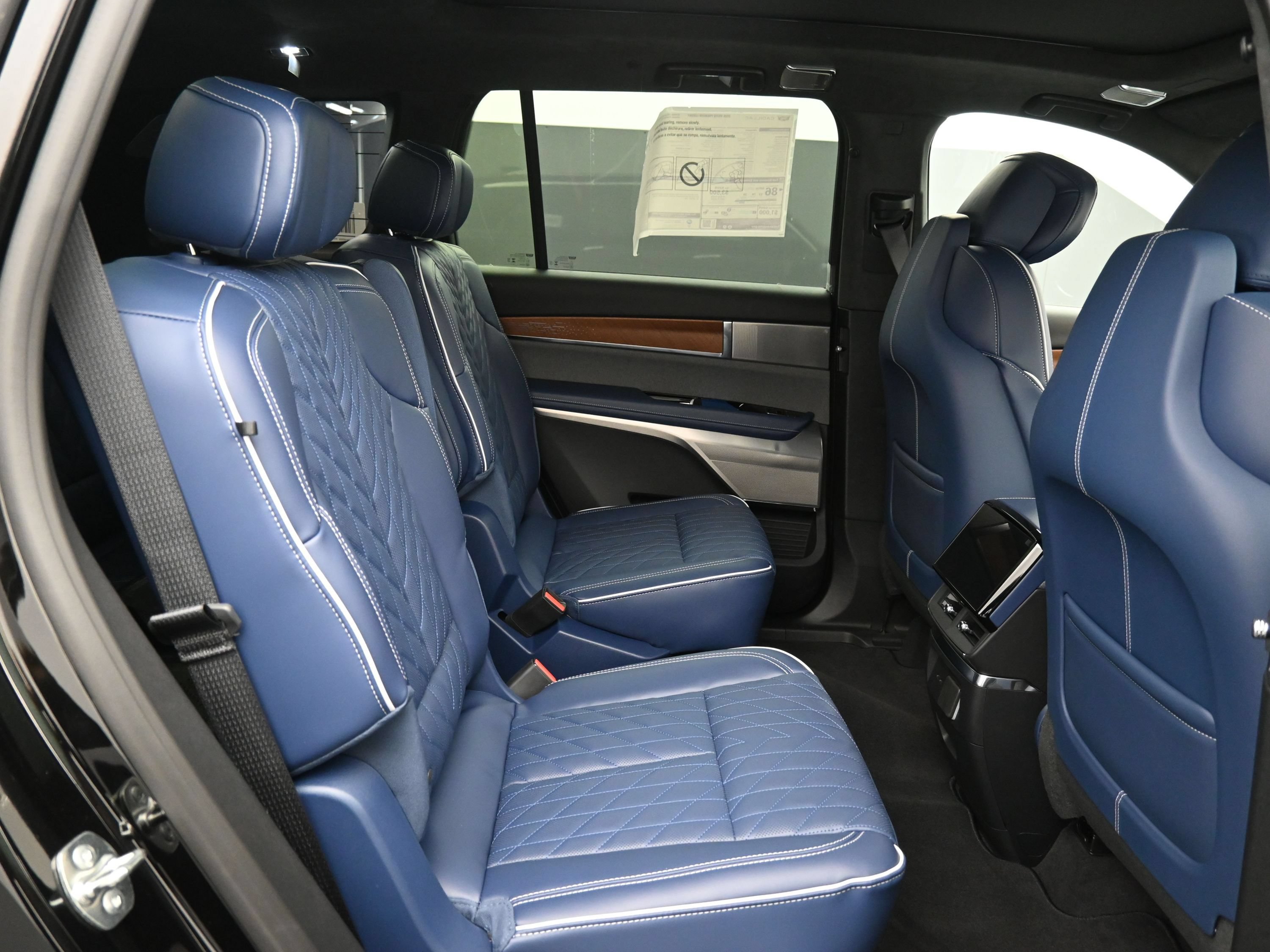 New 2026 Cadillac Vistiq Premium Luxury w/ LPO, Floor Liner Package AWD/4WD image 12