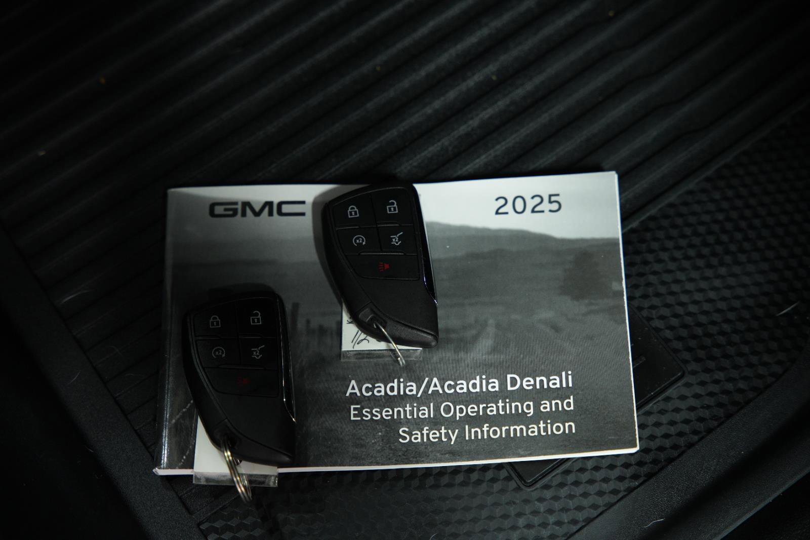 Used 2025 GMC Acadia AT4 image 24