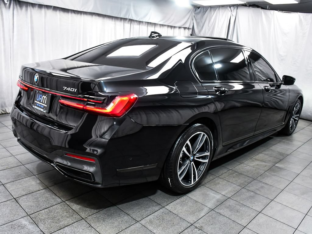 Used 2022 BMW 740i xDrive w/ M Sport Package AWD/4WD image 6