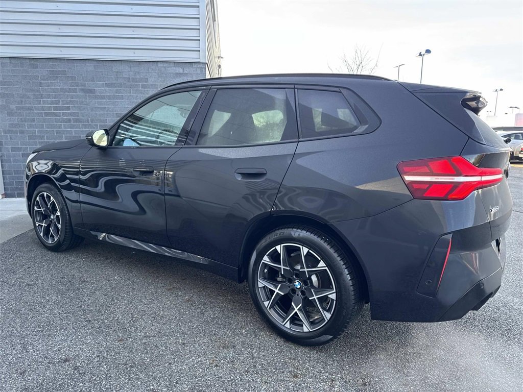 Used 2025 BMW X3 xDrive30i w/ M Sport Package image 4