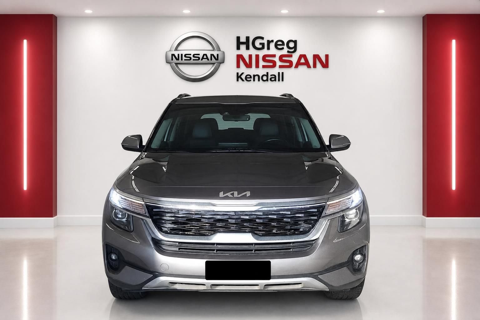Used 2023 Kia Seltos S w/ Navigation Package FWD image 5