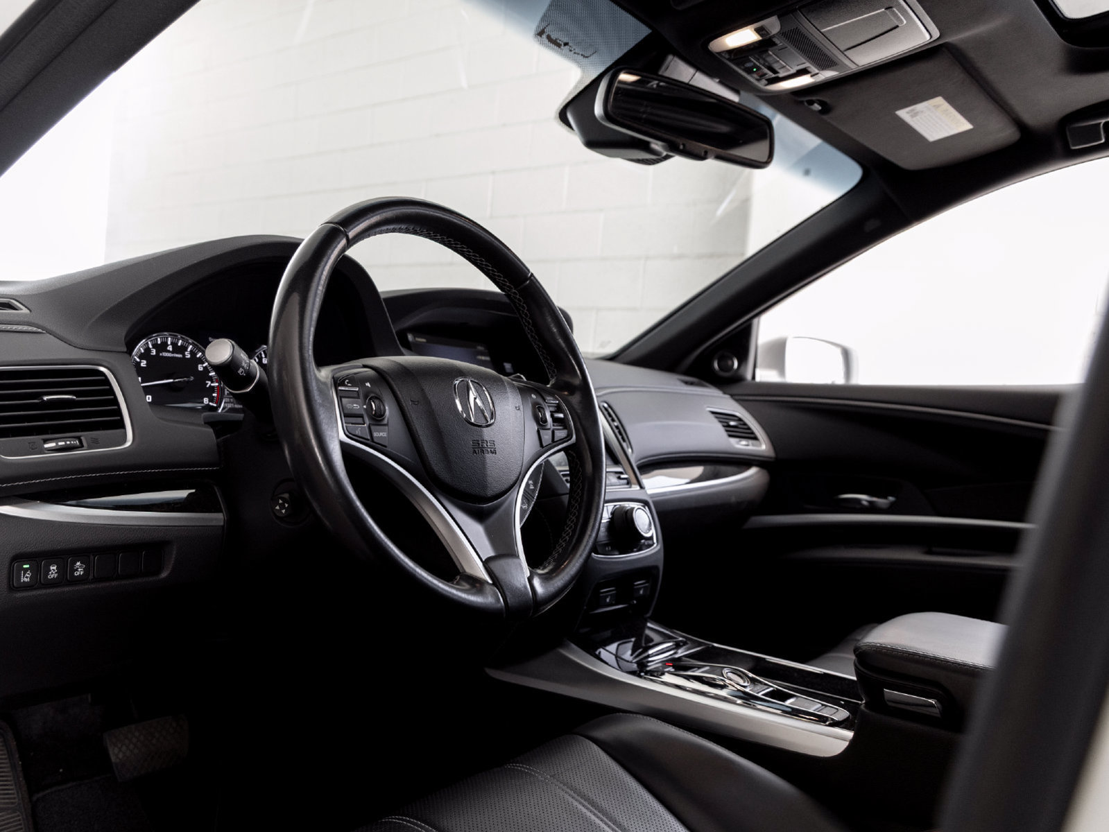 Used 2018 Acura RLX w/ Technology Package FWD image 13
