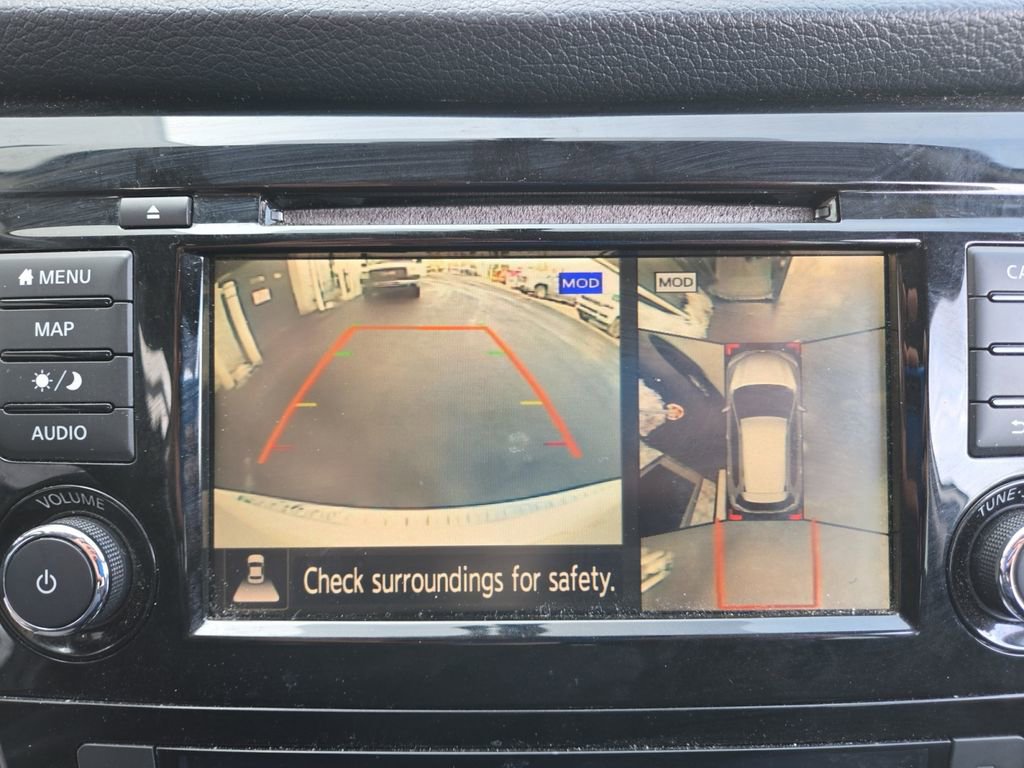 Used 2018 Nissan Rogue SV w/ Premium Package image 22