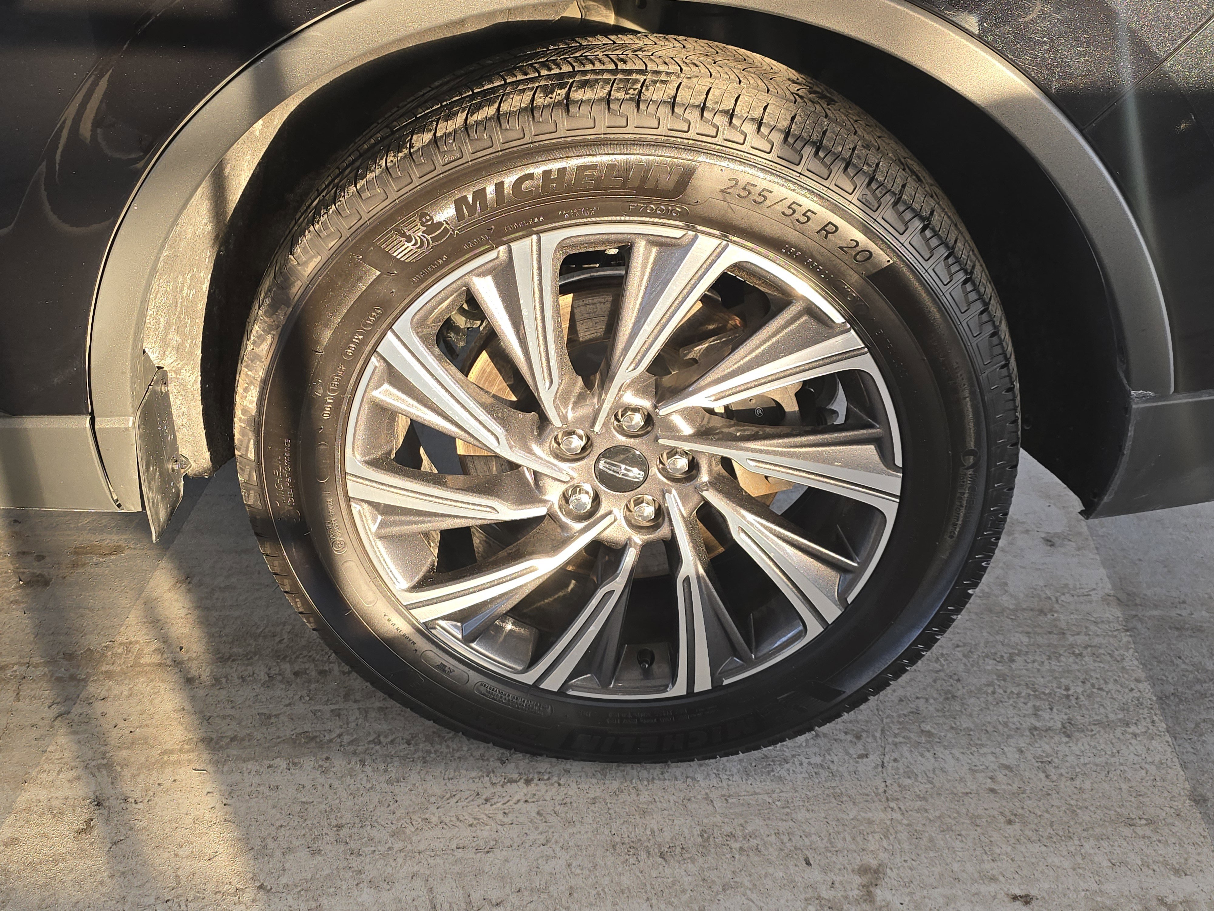 Used 2025 Lincoln Aviator AWD image 9