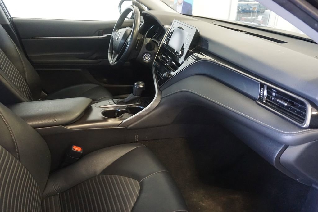Used 2024 Toyota Camry SE FWD image 21